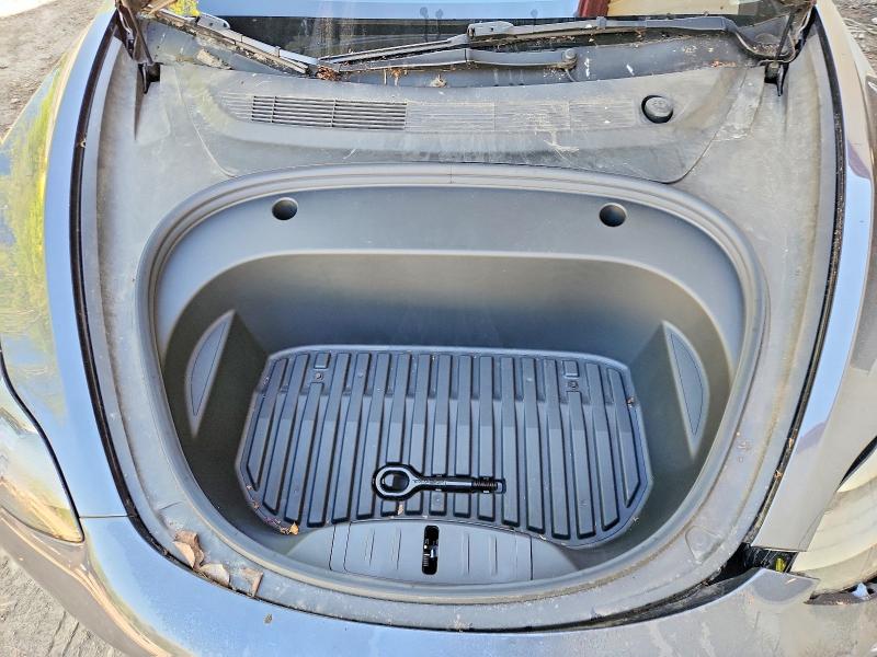 Photo 11 from auction – 2022 TESLA MODEL 3 with VIN 5YJ3E1EB5NF235338