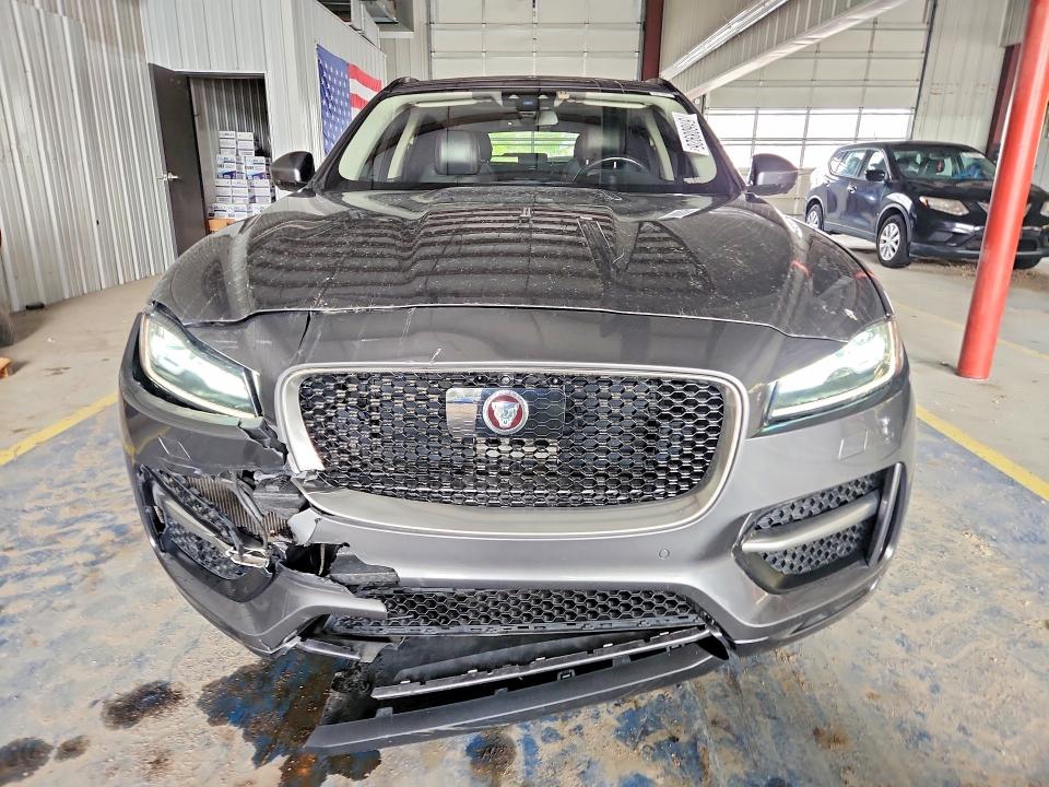 Photo 5 from auction – 2017 JAGUAR F-PACE with VIN SADCL2BN3HA488654