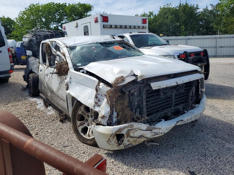 Photo 4 from auction – 2017 CHEVROLET SILVERADO with VIN 1C6SRFHT7MN581707
