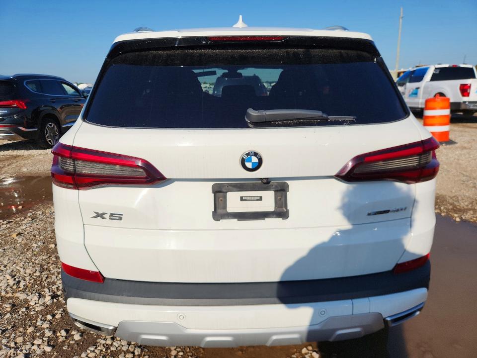 Foto 6 de la subasta – 2021 BMW X5 con VIN 5UXCR4C07M9F05994
