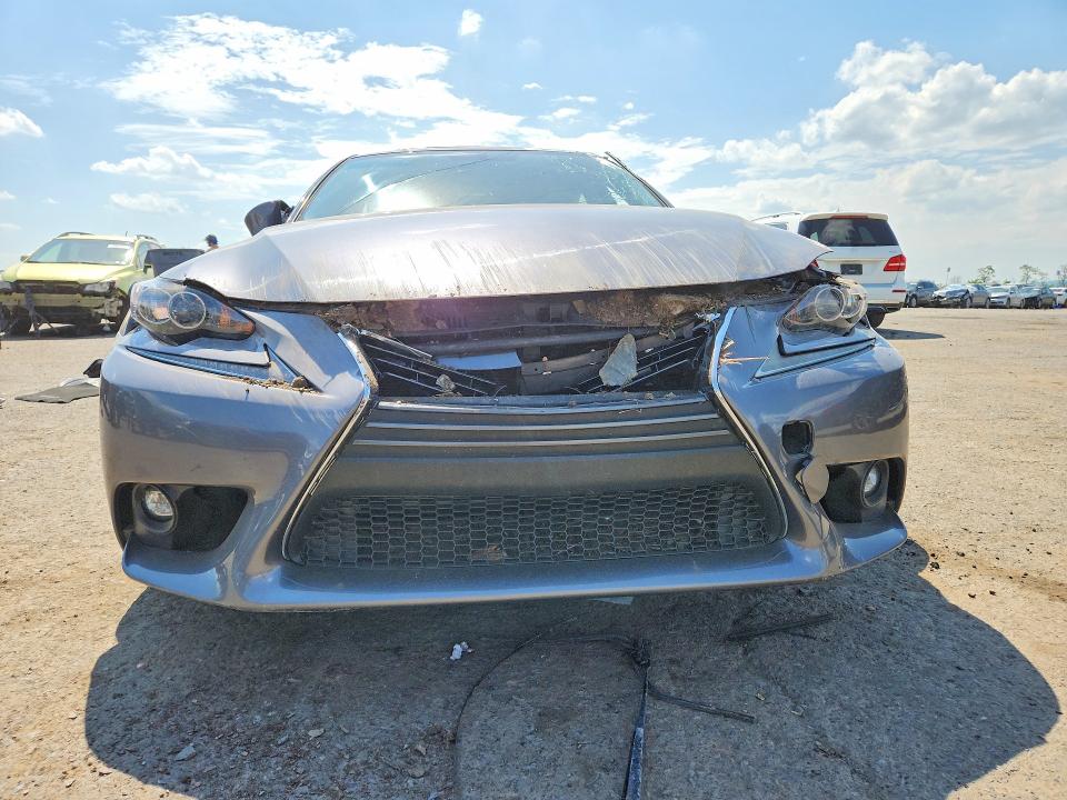 Photo 5 from auction – 2015 LEXUS IS with VIN JTHCF1D28F5027664