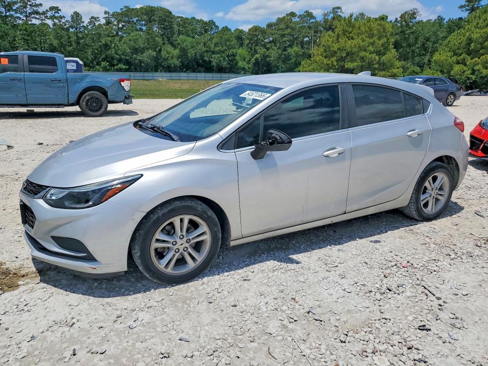 CHEVROLET CRUZE 2018 with VIN 3G1BE6SM0JS655209 - Photo from auction