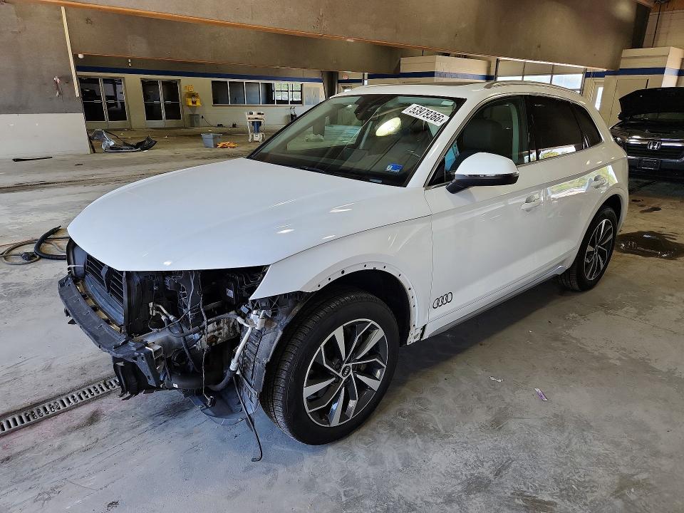 AUDI Q5 2021 مع رقم تعريف المركبة WA1AAAFYXM2004209 - صورة من المزاد