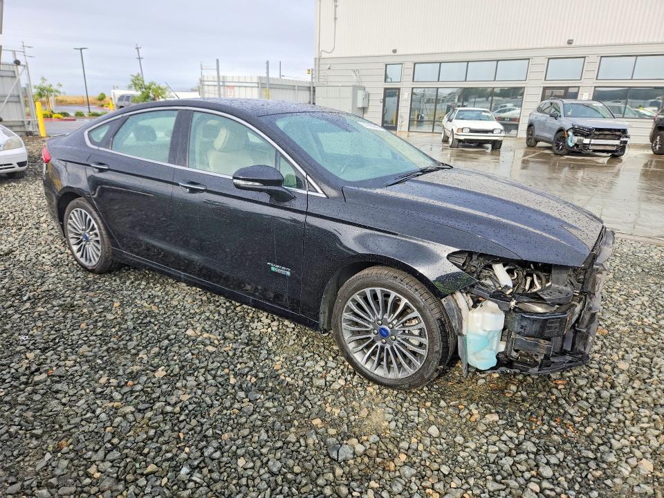 Photo 4 from auction – 2017 FORD FUSION with VIN 3FA6P0SU1HR313579