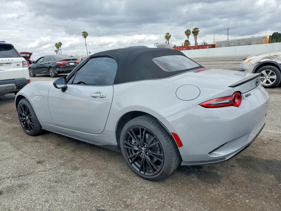 Photo 2 from auction – 2024 MAZDA MX-5 MIATA with VIN JM1NDAC71R0607725