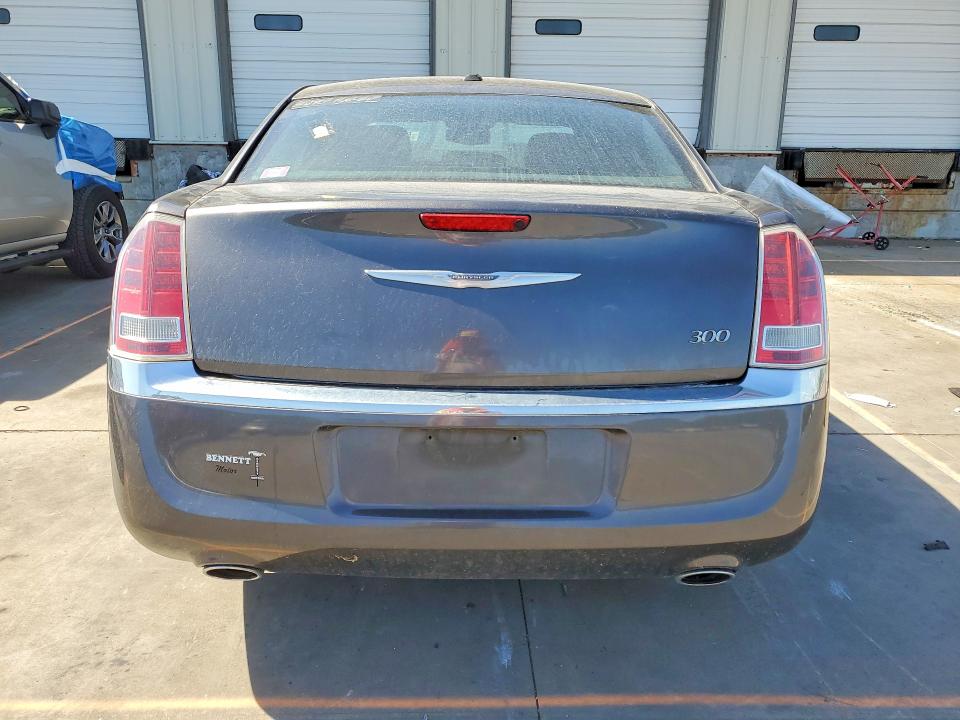 Photo 6 from auction – 2013 CHRYSLER 300 with VIN 2C3CCAAG2DH569136