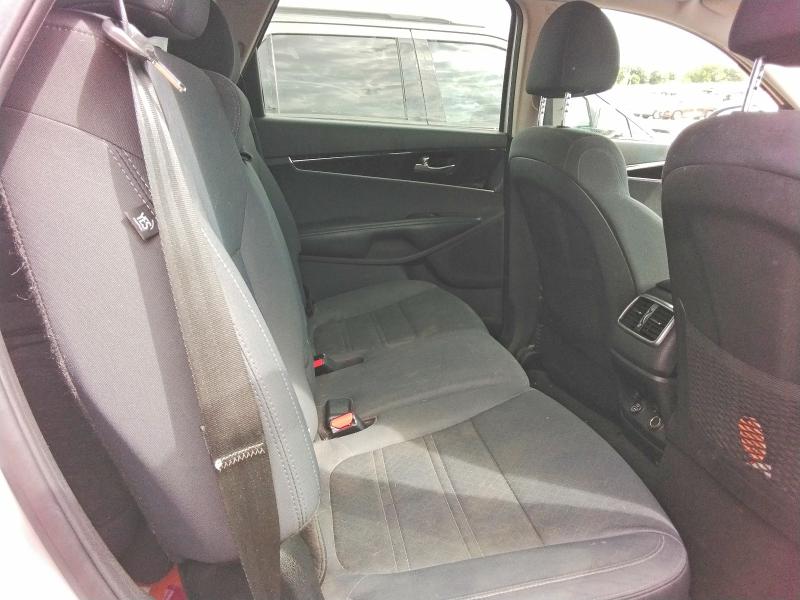 Photo 11 from auction – 2019 KIA SORENTO with VIN 5XYPG4A55KG489388