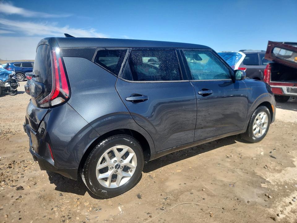 Photo 3 from auction – 2023 KIA SOUL with VIN KNDJ23AU8P7199057