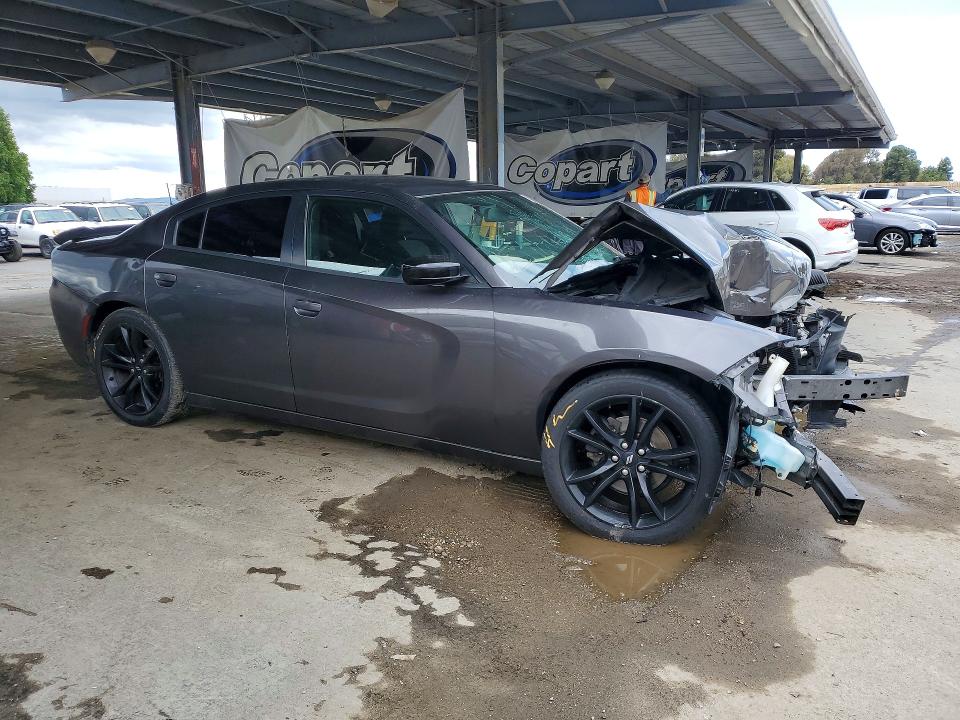 Photo 4 from auction – 2017 DODGE CHARGER with VIN 2C3CDXBGXHH533344