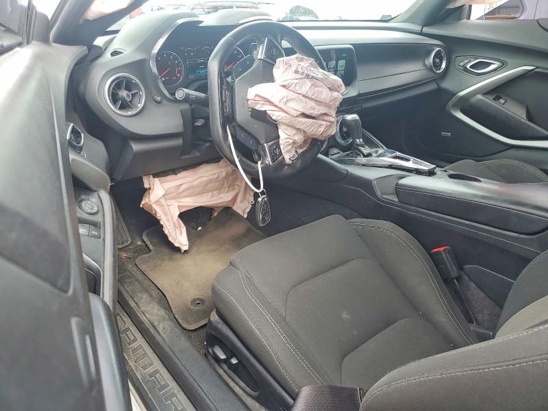 Photo 8 from auction – 2017 CHEVROLET CAMARO with VIN 1G1FB1RX0H0214727