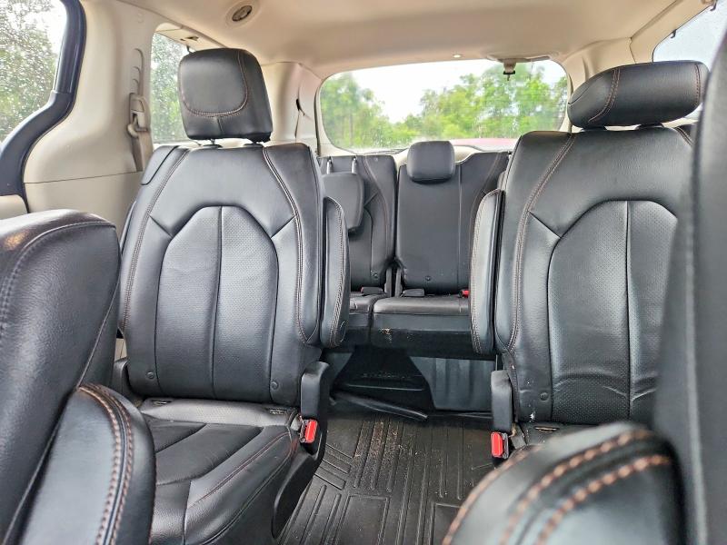 Photo 10 from auction – 2017 CHRYSLER PACIFICA with VIN 2C4RC1EG4HR811344