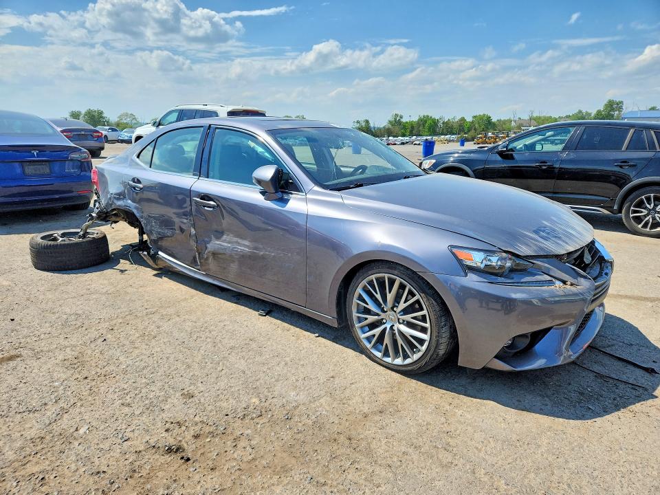 Photo 4 from auction – 2015 LEXUS IS with VIN JTHCF1D28F5027664