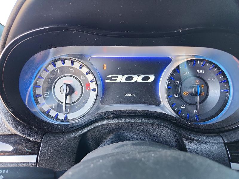 Photo 9 from auction – 2018 CHRYSLER 300 with VIN 2C3CCABGXJH127327