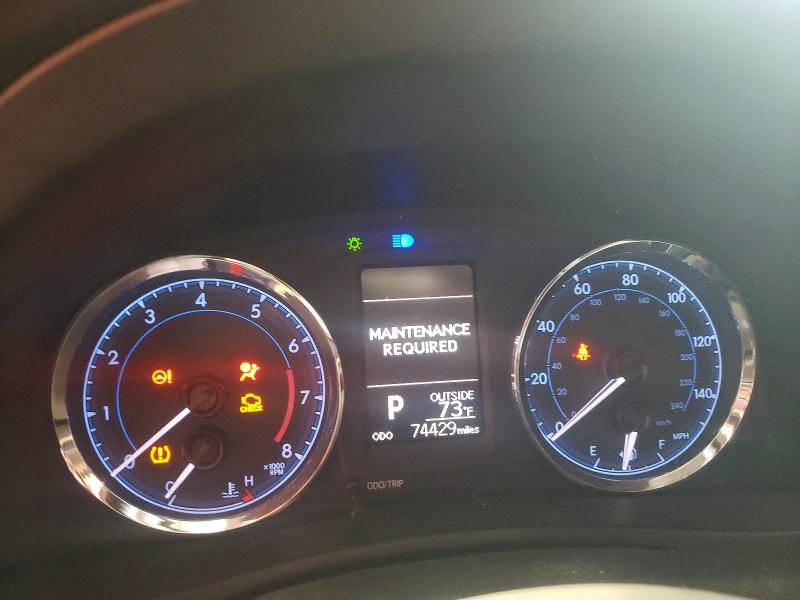 Photo 9 from auction – 2018 TOYOTA COROLLA with VIN 5YFBURHE3JP759511