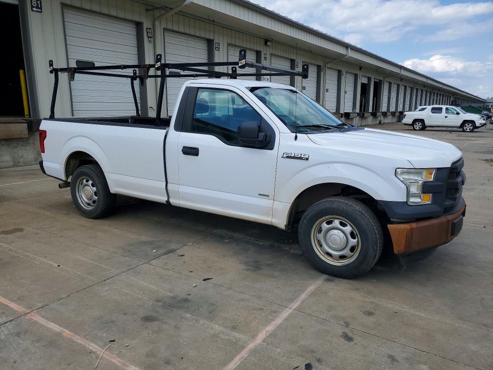 Foto 4 de la subasta – 2016 FORD F150 con VIN 1FTMF1CPXGKF43322