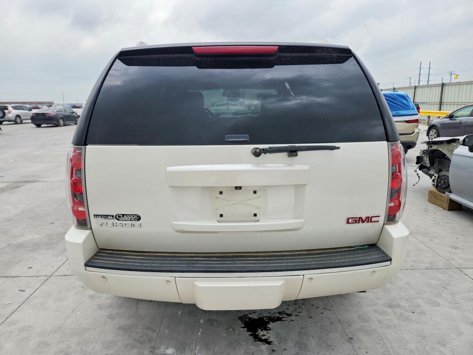Photo 6 from auction – 2010 GMC YUKON with VIN 1GKUKEEF6AR182147