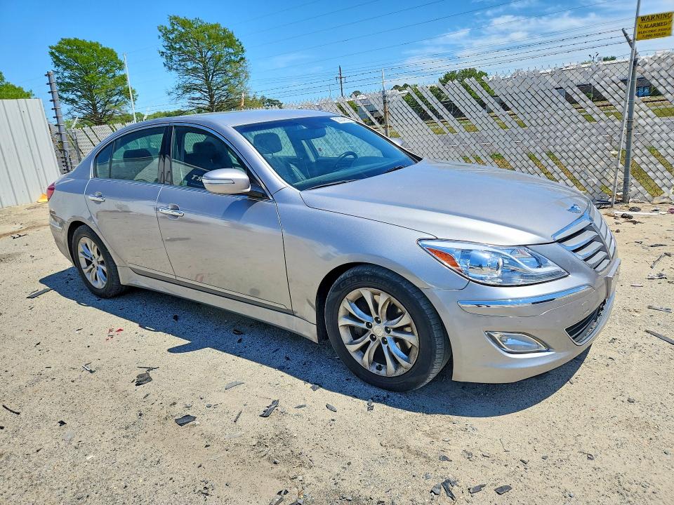 Photo 4 from auction – 2012 HYUNDAI GENESIS with VIN KMHGC4DD2CU152249