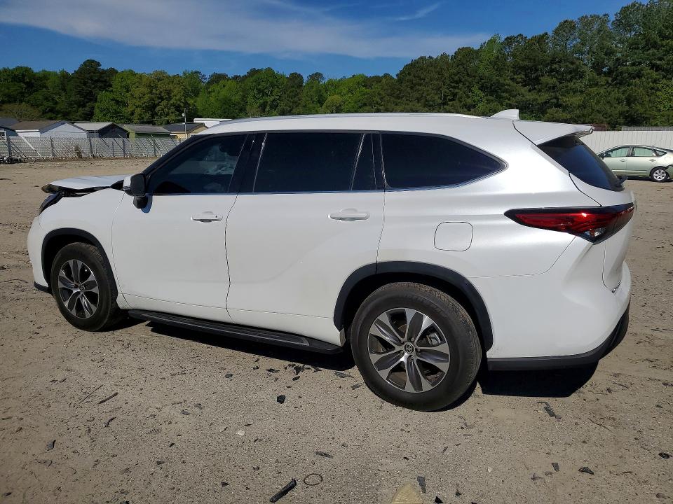 Photo 2 from auction – 2022 TOYOTA HIGHLANDER with VIN 5TDGZRAH2NS539737
