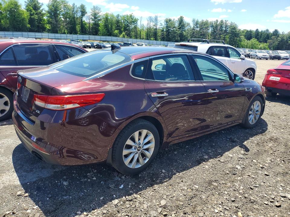 Photo 3 from auction – 2017 KIA OPTIMA with VIN 5XXGU4L37HG150634