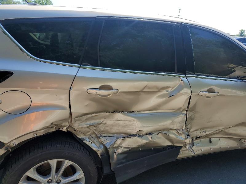 Photo 11 from auction – 2017 FORD ESCAPE with VIN 1FMCU0GD3HUC47457