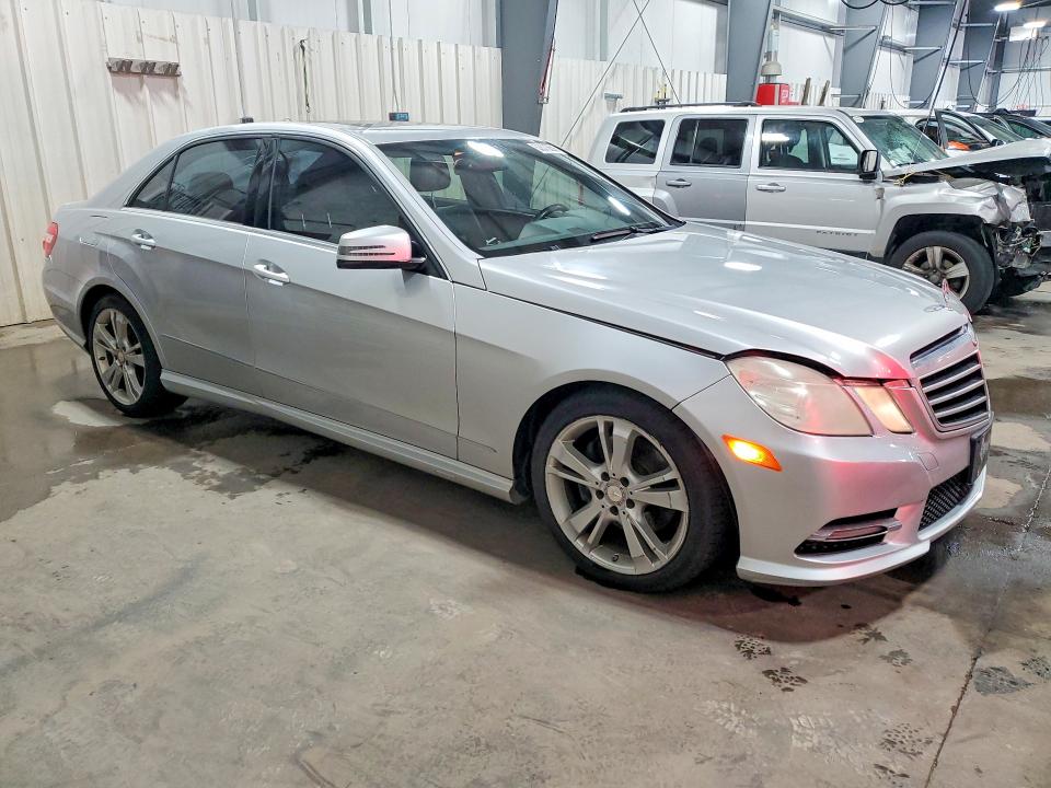 Photo 4 from auction – 2013 MERCEDES-BENZ E with VIN WDDHF8JB0DA722803