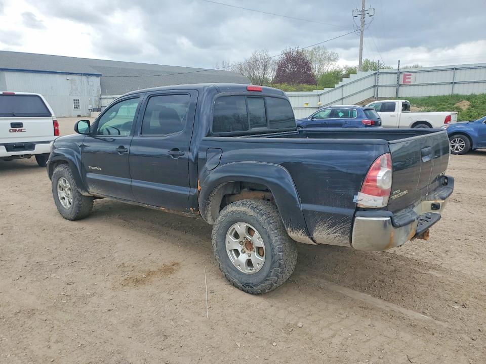 Снимка 2 от търг – 2013 TOYOTA TACOMA с VIN 3TMLU4EN1DM131759