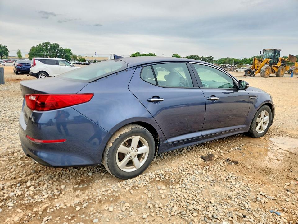 Photo 3 from auction – 2015 KIA OPTIMA with VIN 5XXGM4A71FG437051