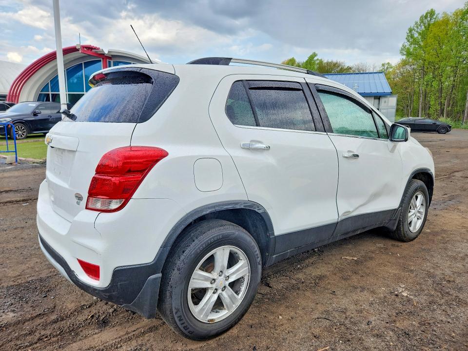 Photo 3 from auction – 2018 CHEVROLET TRAX with VIN KL7CJPSB8JB671890