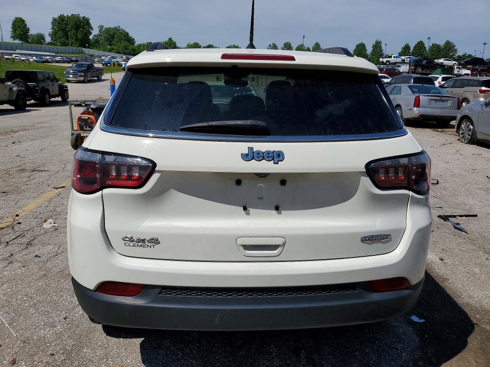 Photo 6 from auction – 2018 JEEP COMPASS with VIN 3C4NJDBB6JT139434