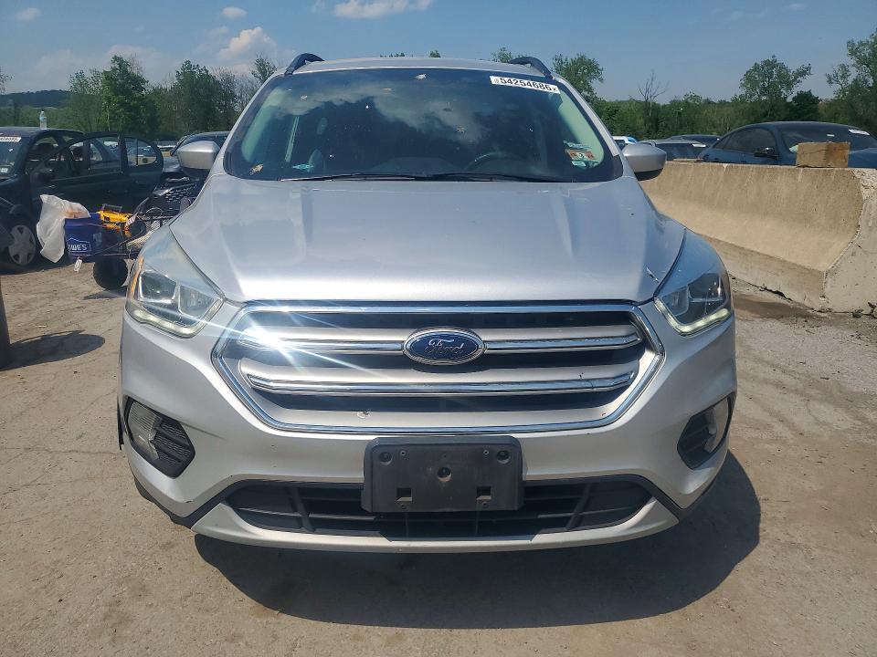 Photo 5 from auction – 2017 FORD ESCAPE with VIN 1FMCU9GD0HUC88679