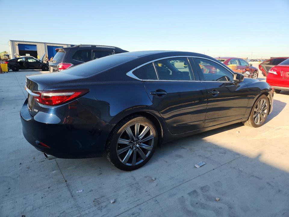 Photo 3 from auction – 2018 MAZDA 6 with VIN JM1GL1VM2J1323307