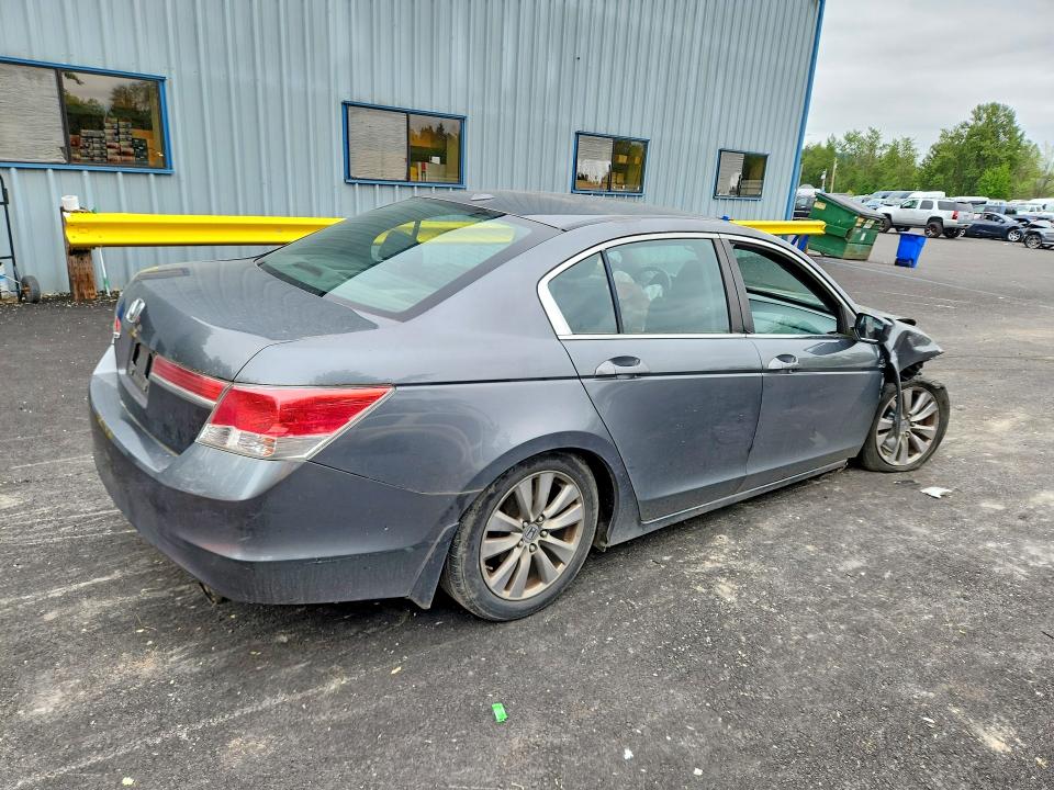 Photo 3 from auction – 2012 HONDA ACCORD with VIN 1HGCP2F89CA136919