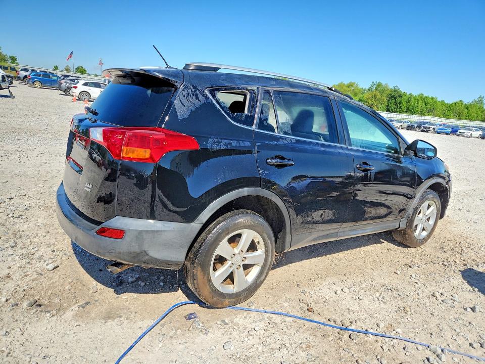 Photo 3 from auction – 2014 TOYOTA RAV4 with VIN 2T3RFREV2EW183337