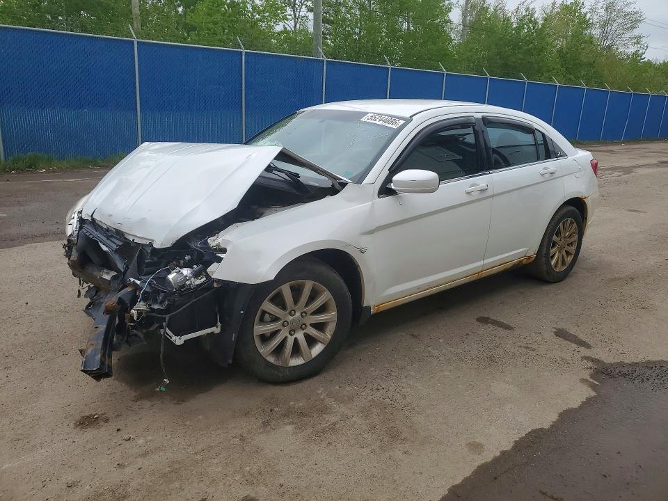 CHRYSLER 200 2013 with VIN 1C3CCBBB0DN758660 - Photo from auction