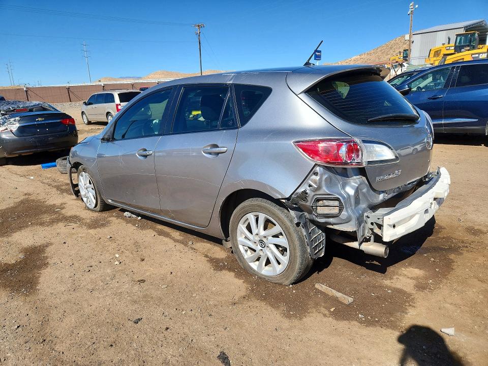 Photo 2 from auction – 2013 MAZDA 3 with VIN JM1BL1L70D1757656