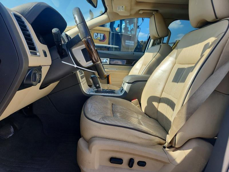Photo 7 from auction – 2010 LINCOLN MKX with VIN 2LMDJ6JCXABJ16042