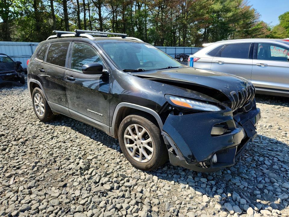 Photo 4 from auction – 2017 JEEP CHEROKEE with VIN 1C4PJMCS9HW636554