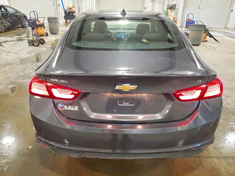 Photo 6 from auction – 2016 CHEVROLET MALIBU with VIN 1G1ZE5ST0GF302787