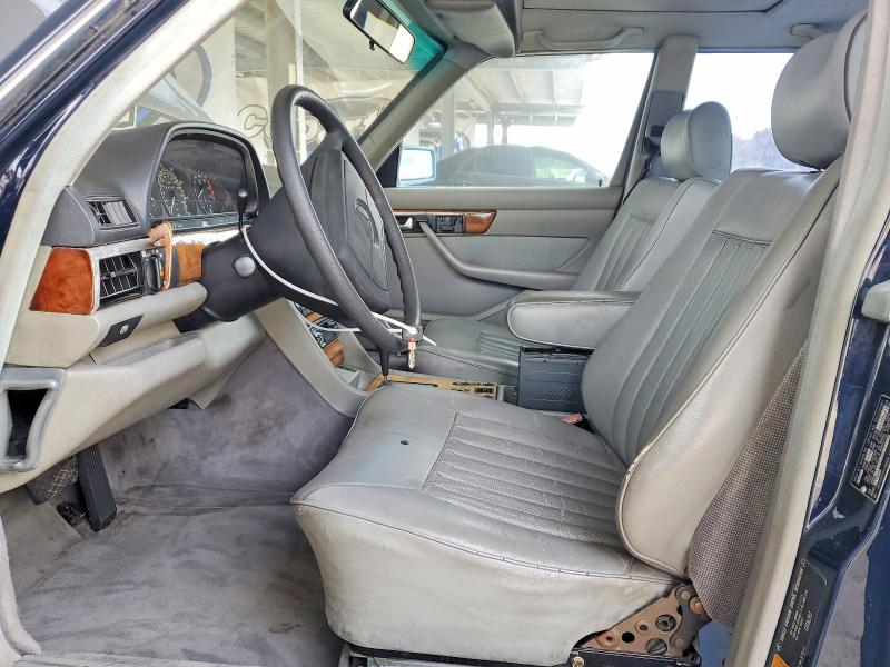 Photo 7 from auction – 1985 MERCEDES-BENZ 500 with VIN WDBCA37D7FA180969