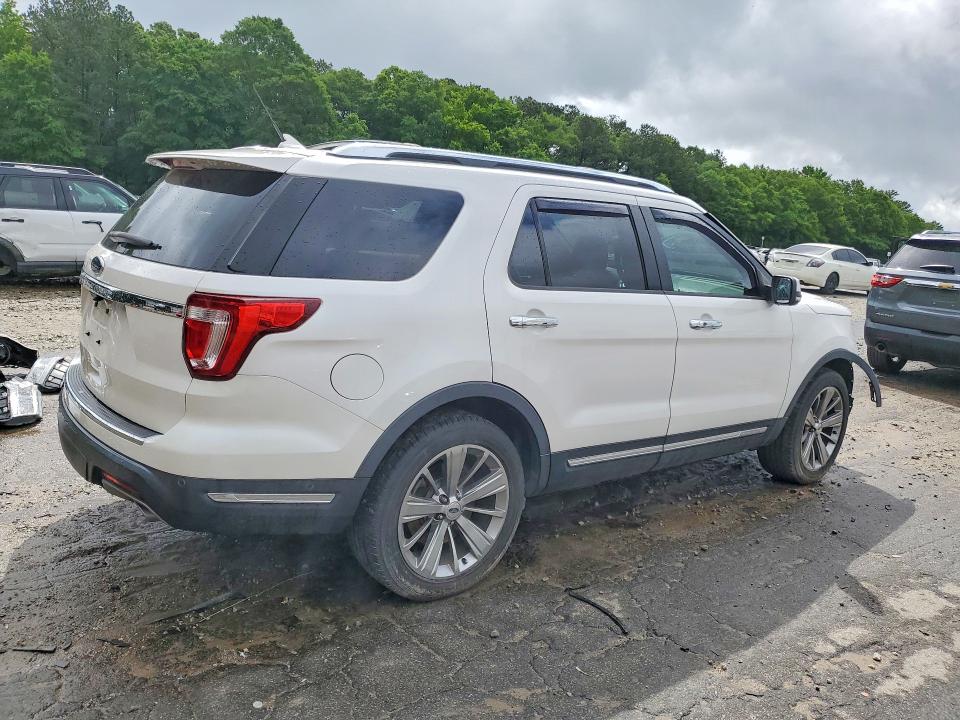 Photo 3 from auction – 2018 FORD EXPLORER with VIN 1FM5K7F8XJGB74541