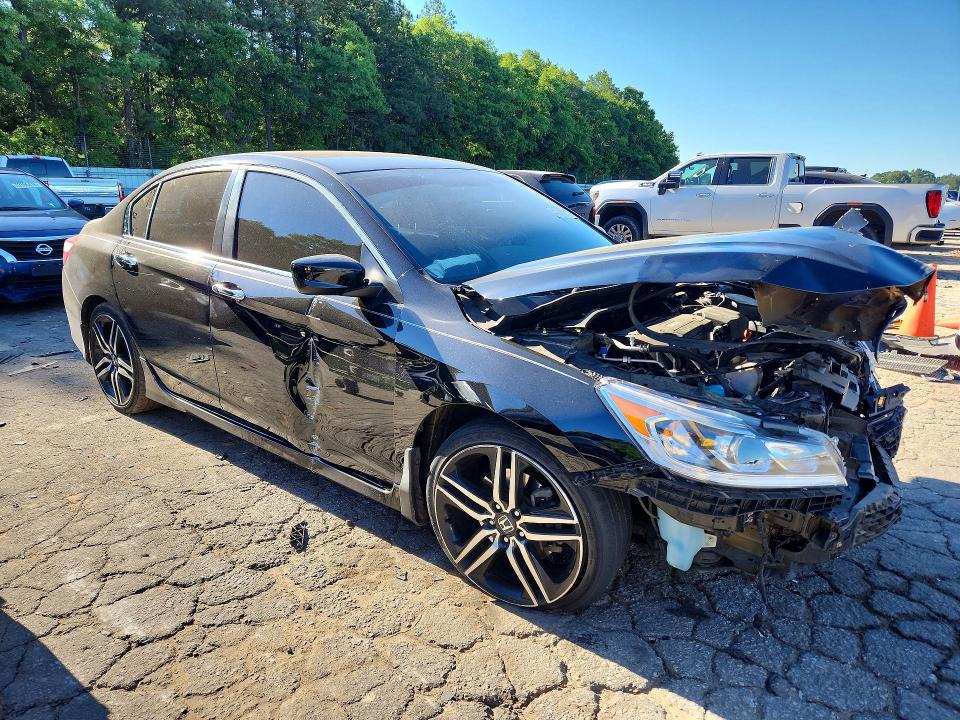 Photo 4 from auction – 2017 HONDA ACCORD with VIN 1HGCR2F59HA159852
