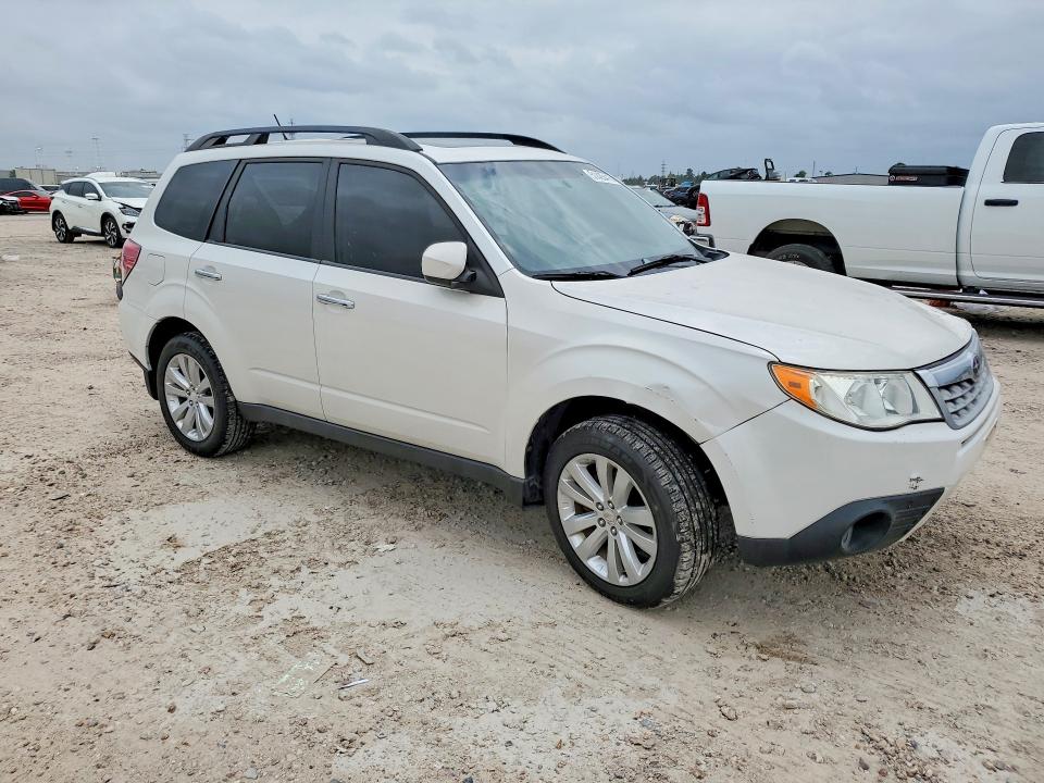 Photo 4 from auction – 2011 SUBARU FORESTER with VIN JF2SHBECXBH704728