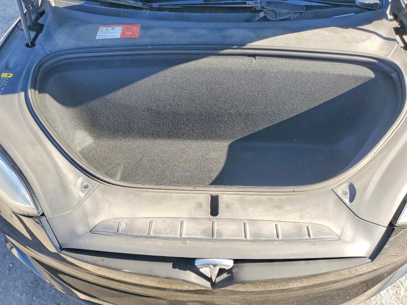 Photo 12 from auction – 2017 TESLA MODEL X with VIN 5YJXCDE27HF070180