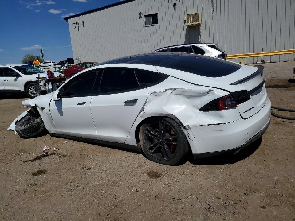 Photo 2 from auction – 2014 TESLA MODEL S with VIN 5YJSA1H16EFP35793