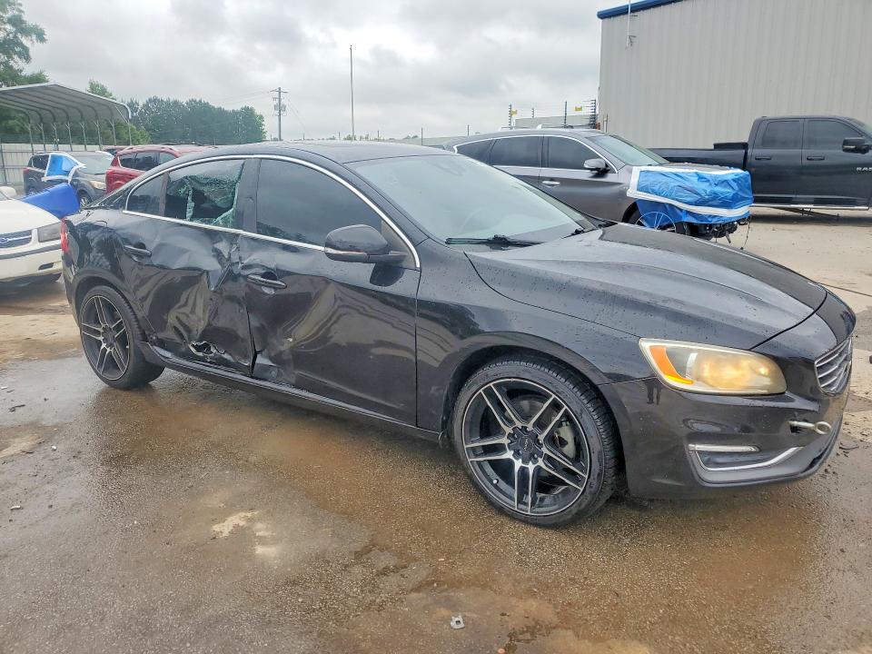 Photo 4 from auction – 2017 VOLVO S60 with VIN LYV402HK6HB151958