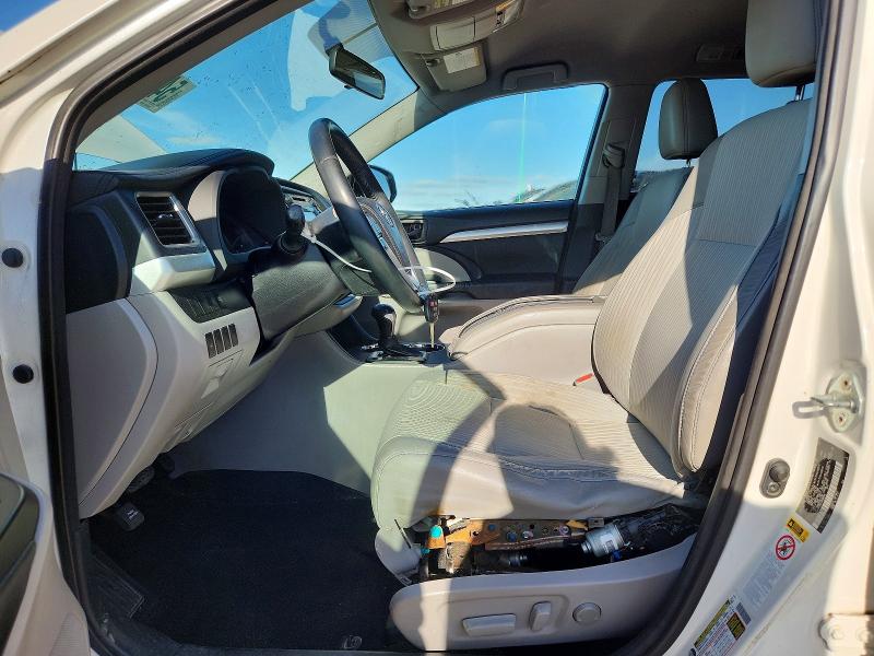 Photo 7 from auction – 2015 TOYOTA HIGHLANDER with VIN 5TDBKRFH5FS088098