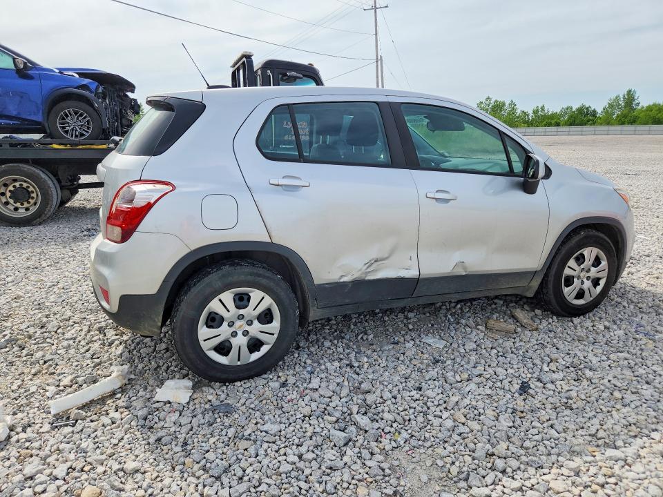 Photo 3 from auction – 2017 CHEVROLET TRAX with VIN KL7CJKSB0HB104361