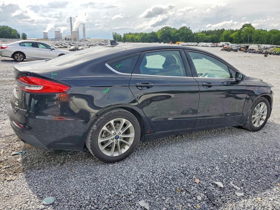 Photo 3 from auction – 2019 FORD FUSION with VIN 3FA6P0HD4KR112144