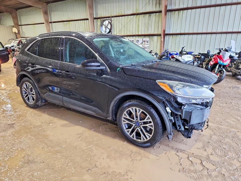 Photo 4 from auction – 2020 FORD ESCAPE with VIN 1FMCU0H67LUB30277