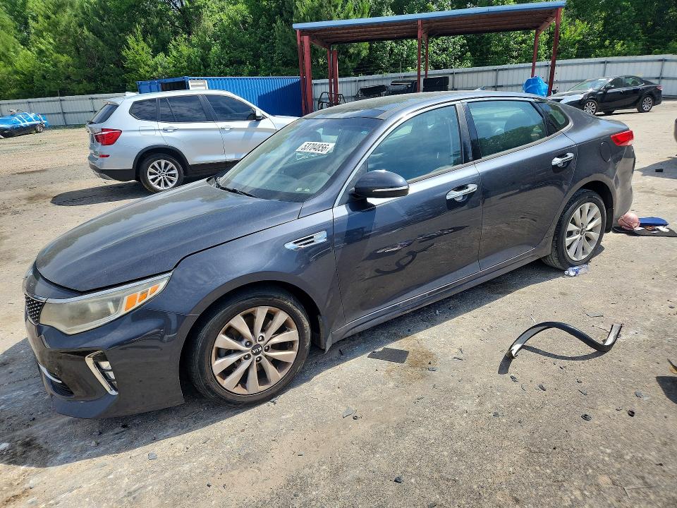 KIA OPTIMA 2018 with VIN 5XXGU4L31JG199172 - Photo from auction